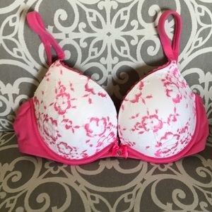 Victoria’s Secret “Body by Victoria Push-up”